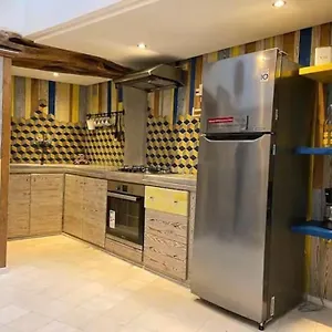 Woody House Apartment